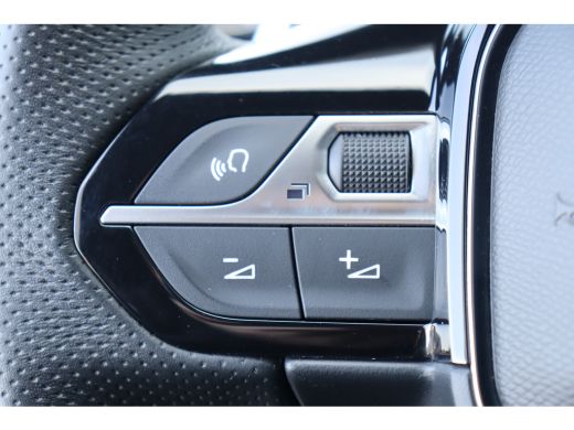 Peugeot 5008 1.2 PURETECH 130PK GT PACK AUTOMAAT / NAVI / CLIMA / PDC / 19" LMV / CAMERA / KEYLESS / FULL-LED ... ActivLease financial lease