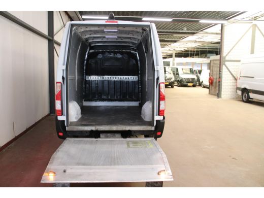 Renault Master T35 2.3 dCi L2H2 AUTOMAAT MET LAADKLEP LIFT ActivLease financial lease