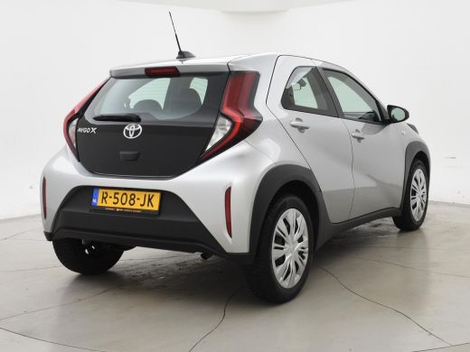 Toyota Aygo X 1.0 VVT-i MT PLAY + ADAPTIVE CRUISE | APPLE CARPLAY | CAMERA | AIRCO ActivLease financial lease