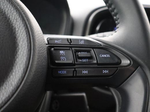 Toyota Aygo X 1.0 VVT-i MT PLAY + ADAPTIVE CRUISE | APPLE CARPLAY | CAMERA | AIRCO ActivLease financial lease