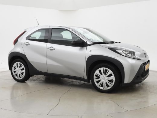 Toyota Aygo X 1.0 VVT-i MT PLAY + ADAPTIVE CRUISE | APPLE CARPLAY | CAMERA | AIRCO ActivLease financial lease