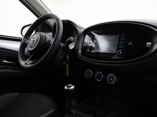 Toyota Aygo X 1.0 VVT-i MT PLAY + ADAPTIVE CRUISE | APPLE CARPLAY | CAMERA | AIRCO ActivLease financial lease
