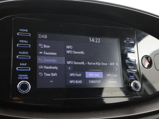 Toyota Aygo X 1.0 VVT-i MT PLAY + ADAPTIVE CRUISE | APPLE CARPLAY | CAMERA | AIRCO ActivLease financial lease