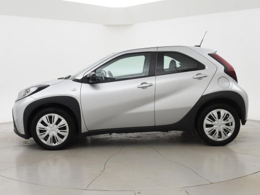 Toyota Aygo X 1.0 VVT-i MT PLAY + ADAPTIVE CRUISE | APPLE CARPLAY | CAMERA | AIRCO ActivLease financial lease