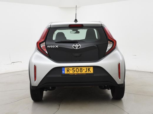 Toyota Aygo X 1.0 VVT-i MT PLAY + ADAPTIVE CRUISE | APPLE CARPLAY | CAMERA | AIRCO ActivLease financial lease
