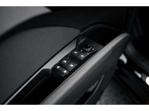 Audi Q4 e-tron Audi Advanced edition | Achterklep, automatisch bedienbaar | Achteruitrijcamera | Adaptive cruise... ActivLease financial lease
