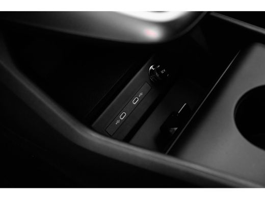 Audi Q4 e-tron Advanced edition | Achterklep, automatisch bedienbaar | Achteruitrijcamera | Adaptive cruise control ActivLease financial lease