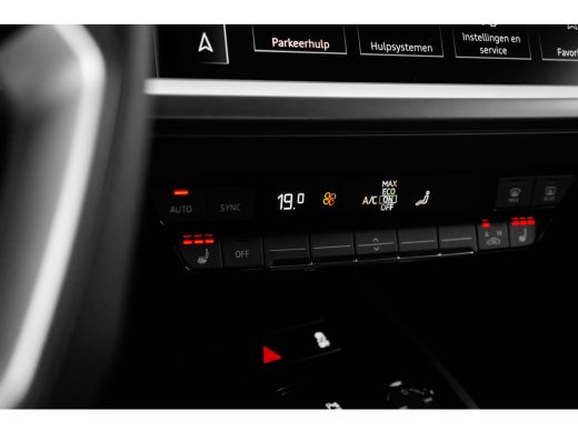 Audi Q4 e-tron Advanced edition | Achterklep, automatisch bedienbaar | Achteruitrijcamera | Adaptive cruise control ActivLease financial lease