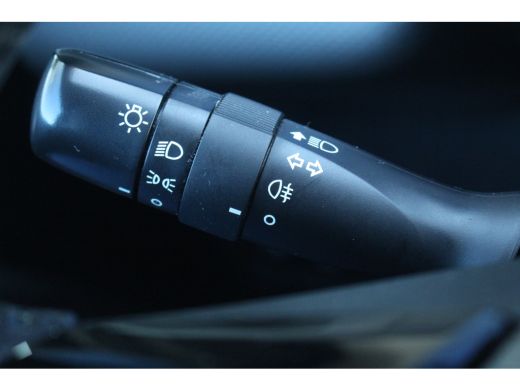 Peugeot 108 Peugeot 1.0 e-VTi Active | Airco | Elek Ramen | Centrale Ver. | Bluetooth | DAB | | Airco | Elek ... ActivLease financial lease