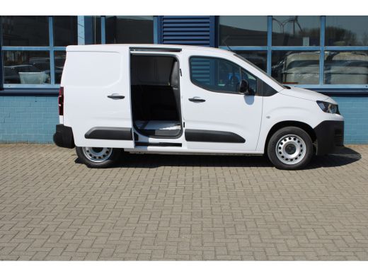 Peugeot Partner 2024 DEMO VOORDEEL | 3-ZITS | TREKHAAK | NAVI BY APP ActivLease financial lease