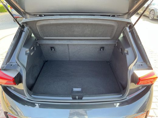 Seat Born Business 62 kWh | 204 Pk | Warmtepomp |  A-Camera | Navi | Clima | ActivLease financial lease