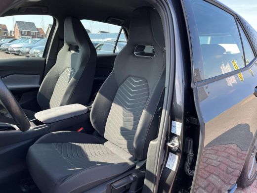 Seat Born Business 62 kWh | 204 Pk | Warmtepomp |  A-Camera | Navi | Clima | ActivLease financial lease
