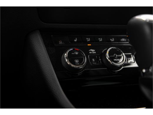Skoda Superb Combi 1.4 TSI iV 218 pk Laurin & Klement | Trekhaak | Leder | Adapt. Cruise | Camera ActivLease financial lease