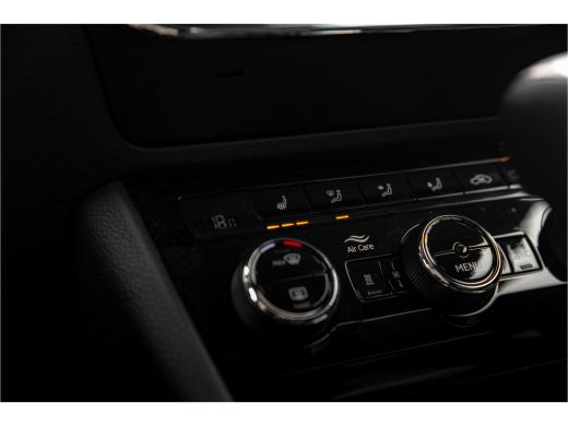 Skoda Superb Combi 1.4 TSI iV 218 pk Laurin & Klement | Trekhaak | Leder | Adapt. Cruise | Camera ActivLease financial lease
