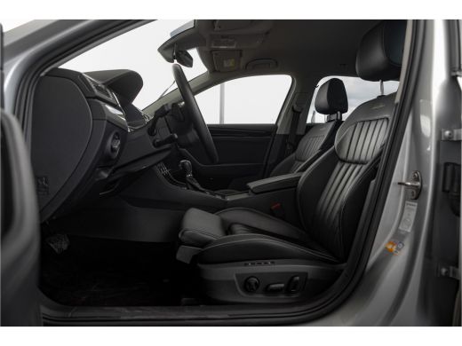 Skoda Superb Combi 1.4 TSI iV 218 pk Laurin & Klement | Trekhaak | Leder | Adapt. Cruise | Camera ActivLease financial lease