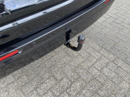 Toyota RAV4 2.5 Plug-in Hybrid AWD Style ActivLease financial lease