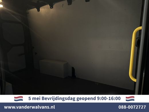 Volkswagen Crafter 2.0 TDI L3H3 L2H2 Euro6 Airco | Imperiaal | Cruisecontrol | Trekhaak Parkeersensoren, Sidebars, B... ActivLease financial lease
