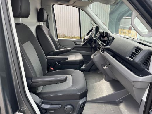 Volkswagen Crafter 35 2.0 TDI L3H3 Exclusive BPM Vrij | ACC | Navigatie | LM Velgen 17" | Diefstalalarm | Camera ach... ActivLease financial lease