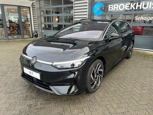 Volkswagen ID.7 Tourer Volkswagen Pro Business | Achterbank in ongelijke delen neerklapbaar incl. middenarmsteun en door... ActivLease financial lease
