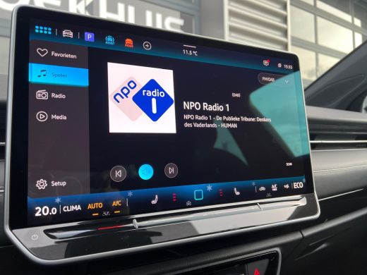Volkswagen ID.7 Tourer Volkswagen Pro Business | Achterbank in ongelijke delen neerklapbaar incl. middenarmsteun en door... ActivLease financial lease