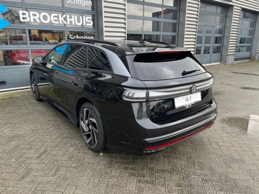 Volkswagen ID.7 Tourer Volkswagen Pro Business | Achterbank in ongelijke delen neerklapbaar incl. middenarmsteun en door... ActivLease financial lease