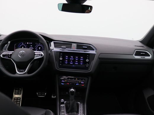 Volkswagen Tiguan 1.4 TSI eHybrid R-Line Business 245PK DSG leder, matrix led, 360gr. camera, side assist, adaptive... ActivLease financial lease