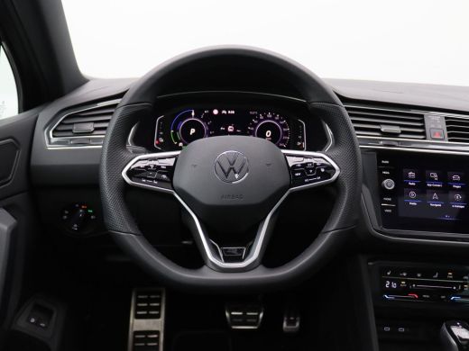 Volkswagen Tiguan 1.4 TSI eHybrid R-Line Business 245PK DSG leder, matrix led, 360gr. camera, side assist, adaptive... ActivLease financial lease