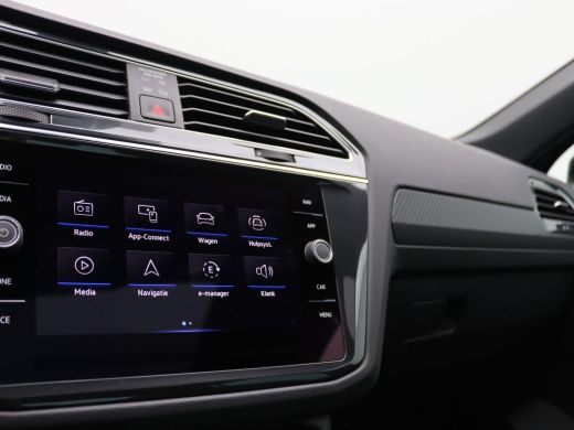 Volkswagen Tiguan 1.4 TSI eHybrid R-Line Business 245PK DSG leder, matrix led, 360gr. camera, side assist, adaptive... ActivLease financial lease