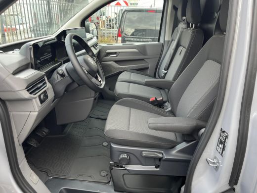Volkswagen Transporter 2.0 TDI L1H1 28 Life BPM Vrij | Achteruitrij camera | Bijrijdersbank | Apple Carplay | ActivLease financial lease