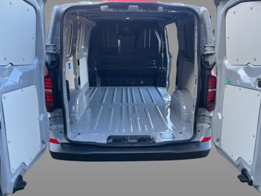Volkswagen Transporter 2.0 TDI L1H1 28 Life BPM Vrij | Achteruitrij camera | Bijrijdersbank | Apple Carplay | ActivLease financial lease