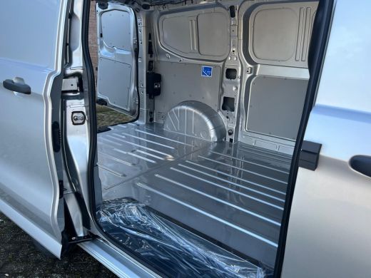 Volkswagen Transporter 2.0 TDI L1H1 28 Life BPM Vrij | PDC V+A | Achteruitrijcamera | Bijrijdersbank | Apple Carplay | ActivLease financial lease