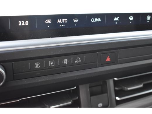 Volkswagen Transporter 2.0 TDI L2H1 DSG-8 30 Style | NIEUWE TYPE | TREKHAAK | CAMERA | NAVIGATIE ActivLease financial lease