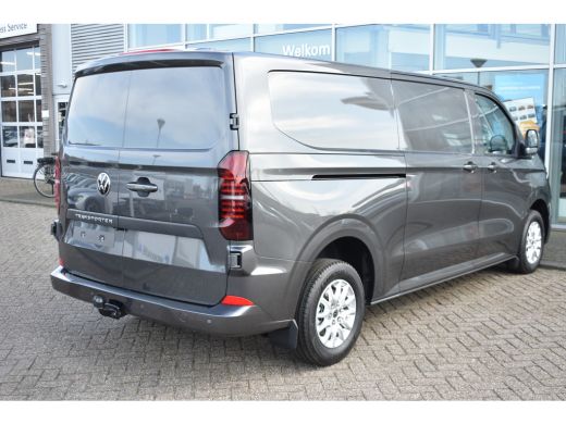 Volkswagen Transporter 2.0 TDI L2H1 DSG-8 30 Style | NIEUWE TYPE | TREKHAAK | CAMERA | NAVIGATIE ActivLease financial lease