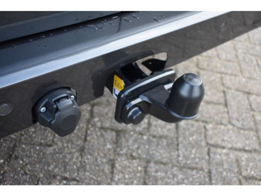 Volkswagen Transporter 2.0 TDI L2H1 DSG-8 30 Style | NIEUWE TYPE | TREKHAAK | CAMERA | NAVIGATIE ActivLease financial lease