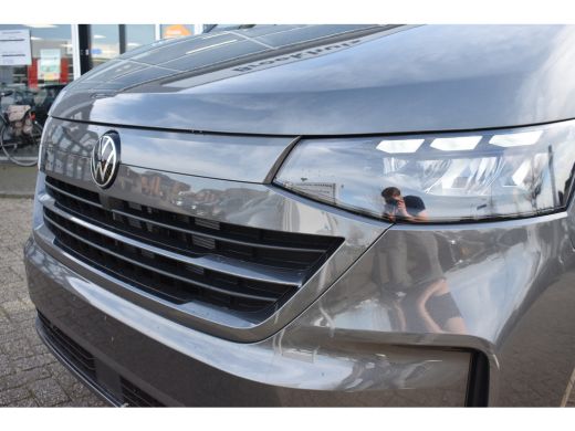 Volkswagen Transporter 2.0 TDI L2H1 DSG-8 30 Style | NIEUWE TYPE | TREKHAAK | CAMERA | NAVIGATIE ActivLease financial lease