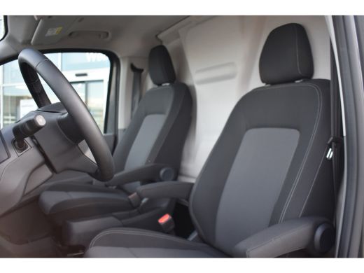 Volkswagen Transporter 2.0 TDI L2H1 DSG-8 30 Style | NIEUWE TYPE | TREKHAAK | CAMERA | NAVIGATIE ActivLease financial lease
