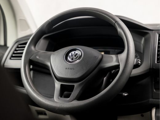 Volkswagen Transporter Kombi 2.0 TDI L2H1 8 Persoons (APPLE CARPLAY, NAVIGATIE, BLUETOOTH, AIRCO, ELEK PAKKET, ARMSTEUN, SPORT... ActivLease financial lease