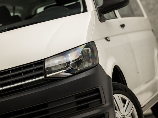 Volkswagen Transporter Kombi 2.0 TDI L2H1 8 Persoons (APPLE CARPLAY, NAVIGATIE, BLUETOOTH, AIRCO, ELEK PAKKET, ARMSTEUN, SPORT... ActivLease financial lease