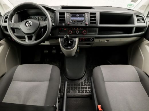 Volkswagen Transporter Kombi 2.0 TDI L2H1 8 Persoons (APPLE CARPLAY, NAVIGATIE, BLUETOOTH, AIRCO, ELEK PAKKET, ARMSTEUN, SPORT... ActivLease financial lease
