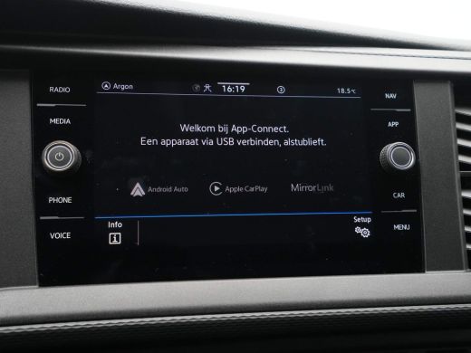 Volkswagen Transporter Kombi Caravalle 2.0 TDI 150pk DSG L2H1 Comfortline Navigatie Pdc Acc Stoelverwarming ActivLease financial lease