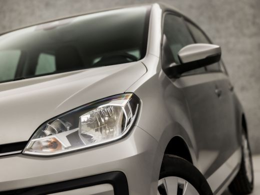 Volkswagen up! 1.0 Sportline (5-DEURS, AIRCO, BLUETOOTH, GETINT GLAS, NIEUWE APK, SPORTSTOELEN, START/STOP, NIEU... ActivLease financial lease