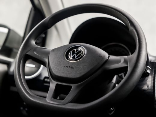 Volkswagen up! 1.0 Sportline (5-DEURS, AIRCO, BLUETOOTH, GETINT GLAS, NIEUWE APK, SPORTSTOELEN, START/STOP, NIEU... ActivLease financial lease
