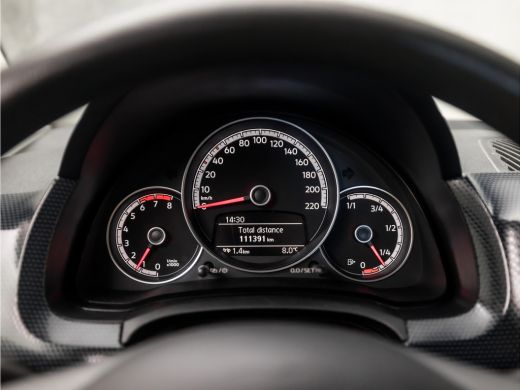Volkswagen up! 1.0 Sportline (5-DEURS, AIRCO, BLUETOOTH, GETINT GLAS, NIEUWE APK, SPORTSTOELEN, START/STOP, NIEU... ActivLease financial lease