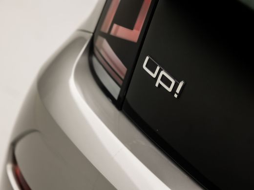 Volkswagen up! 1.0 Sportline (5-DEURS, AIRCO, BLUETOOTH, GETINT GLAS, NIEUWE APK, SPORTSTOELEN, START/STOP, NIEU... ActivLease financial lease