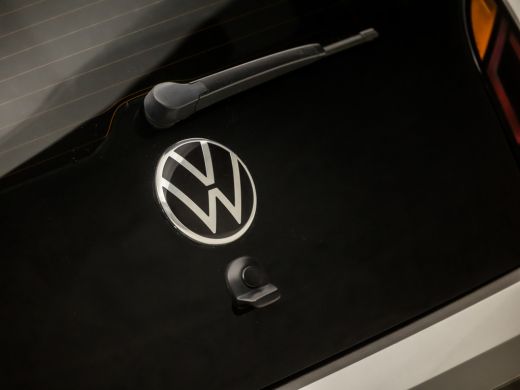 Volkswagen up! 1.0 Sportline (5-DEURS, AIRCO, BLUETOOTH, GETINT GLAS, NIEUWE APK, SPORTSTOELEN, START/STOP, NIEU... ActivLease financial lease