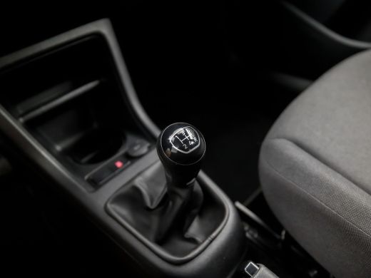 Volkswagen up! 1.0 Sportline (5-DEURS, AIRCO, BLUETOOTH, GETINT GLAS, NIEUWE APK, SPORTSTOELEN, START/STOP, NIEU... ActivLease financial lease