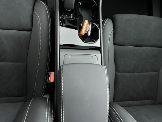 Volvo  C40 Single Motor Extended Range Plus 82 kWh | Trekhaak | Getint glas | Stoel + Stuurverwarming | PDC ... ActivLease financial lease