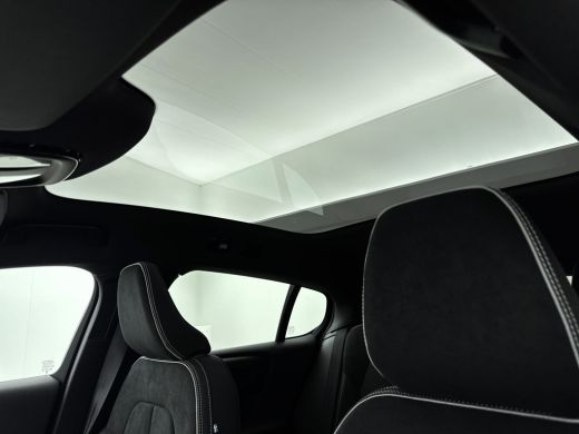 Volvo  C40 Single Motor Extended Range Plus 82 kWh | Trekhaak | Getint glas | Stoel + Stuurverwarming | PDC ... ActivLease financial lease