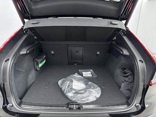 Volvo  C40 Single Motor Extended Range Plus 82 kWh | Trekhaak | Getint glas | Stoel + Stuurverwarming | PDC ... ActivLease financial lease