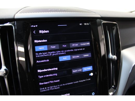 Volvo  XC60 Volvo T8 455PK Long Range Plus | Trekhaak | 360º view | Adapt LED | All Season | Panoramadak ActivLease financial lease